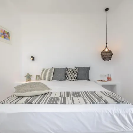 Villa Soraya, Private Two Storey Gem In Stelida, Naxos *